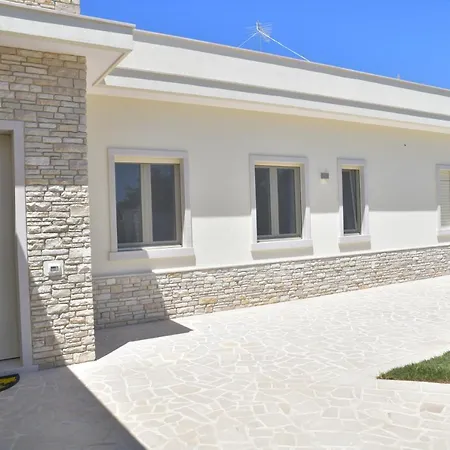 Acquadamare Bed & Breakfast *