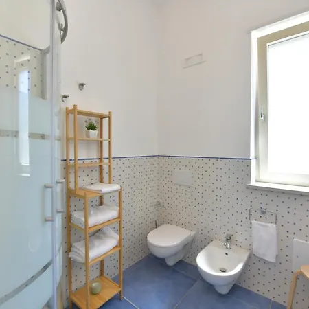 Nocleg ze śniadaniem Acquadamare 3*