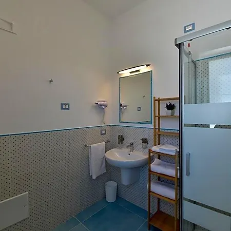 Acquadamare فندق مبيت وإفطار